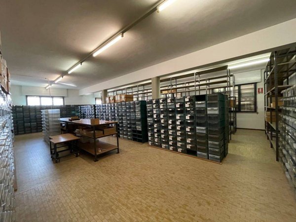 ufficio in vendita a Parma in zona Fognano