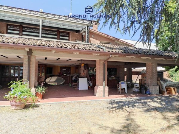 casa indipendente in vendita a Parma in zona Panocchia