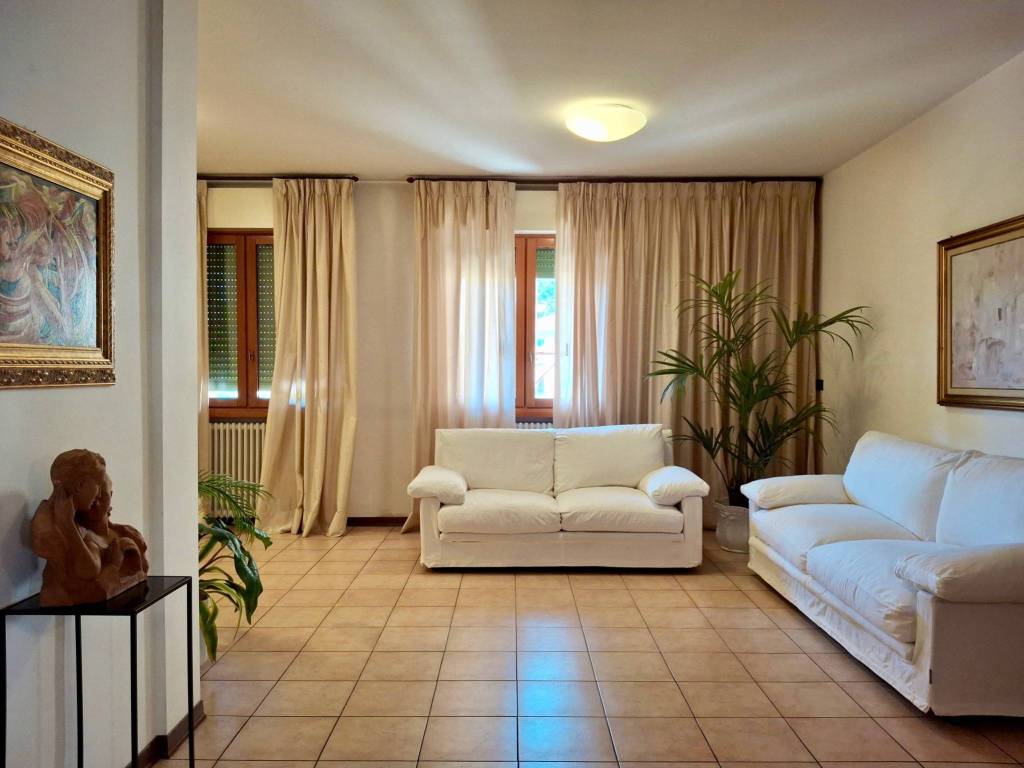 appartamento in vendita a Parma in zona Molinetto