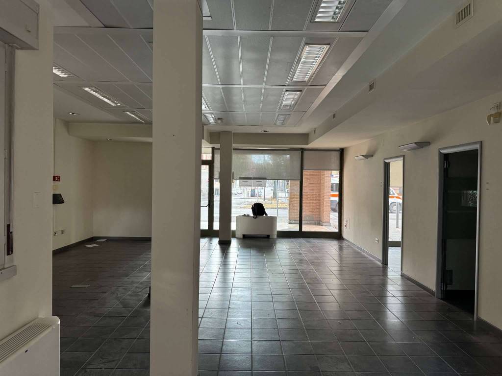 negozio in vendita a Parma in zona Pablo