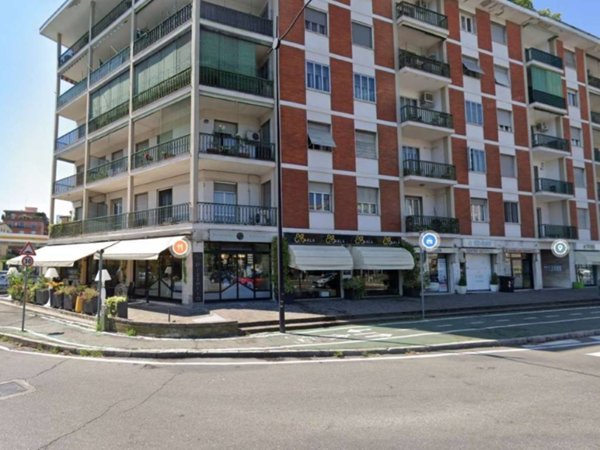 negozio in vendita a Parma in zona Cittadella