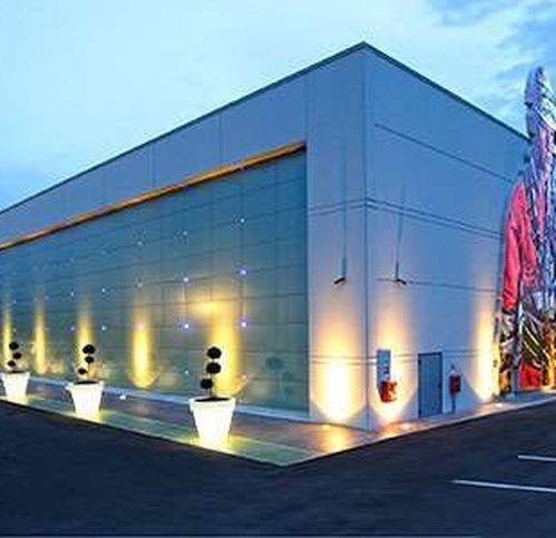locale commerciale in vendita a Parma in zona San Leonardo