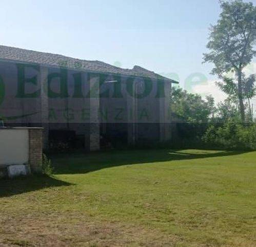 casa indipendente in vendita a Parma in zona Corcagnano