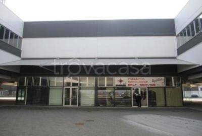 negozio in vendita a Parma in zona San Lazzaro