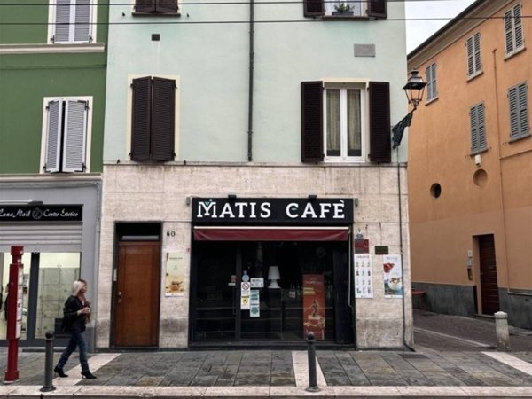 intera palazzina in vendita a Parma in zona Oltretorrente