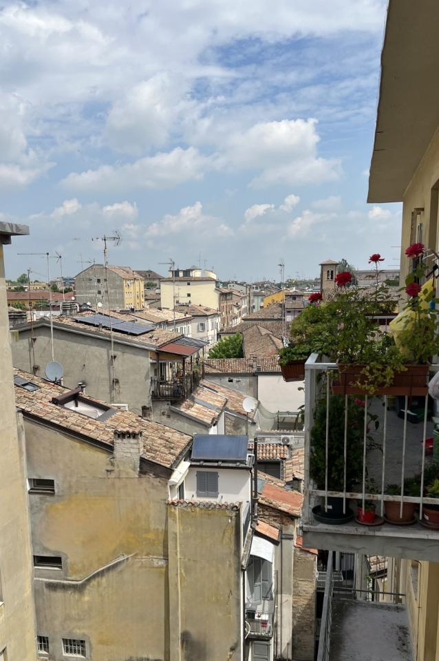appartamento in vendita a Parma in zona Oltretorrente