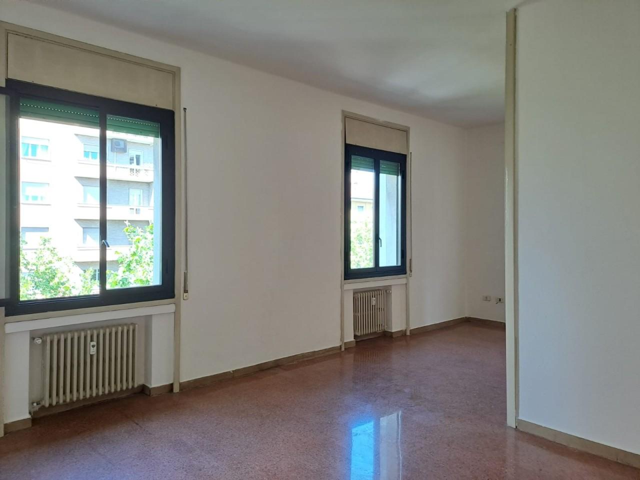 appartamento in vendita a Parma in zona Centro Storico