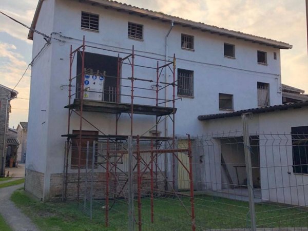 casa indipendente in vendita a Parma in zona San Martino / Paradigna