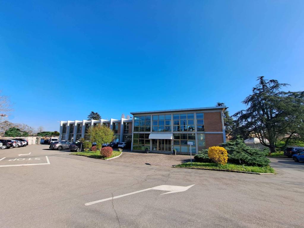locale commerciale in vendita a Parma