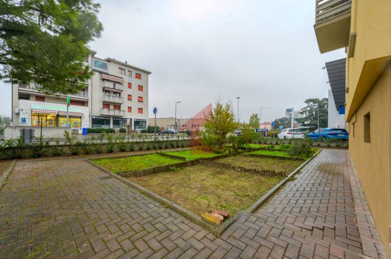 appartamento in vendita a Parma in zona San Lazzaro