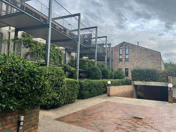 appartamento in vendita a Parma in zona San Lazzaro