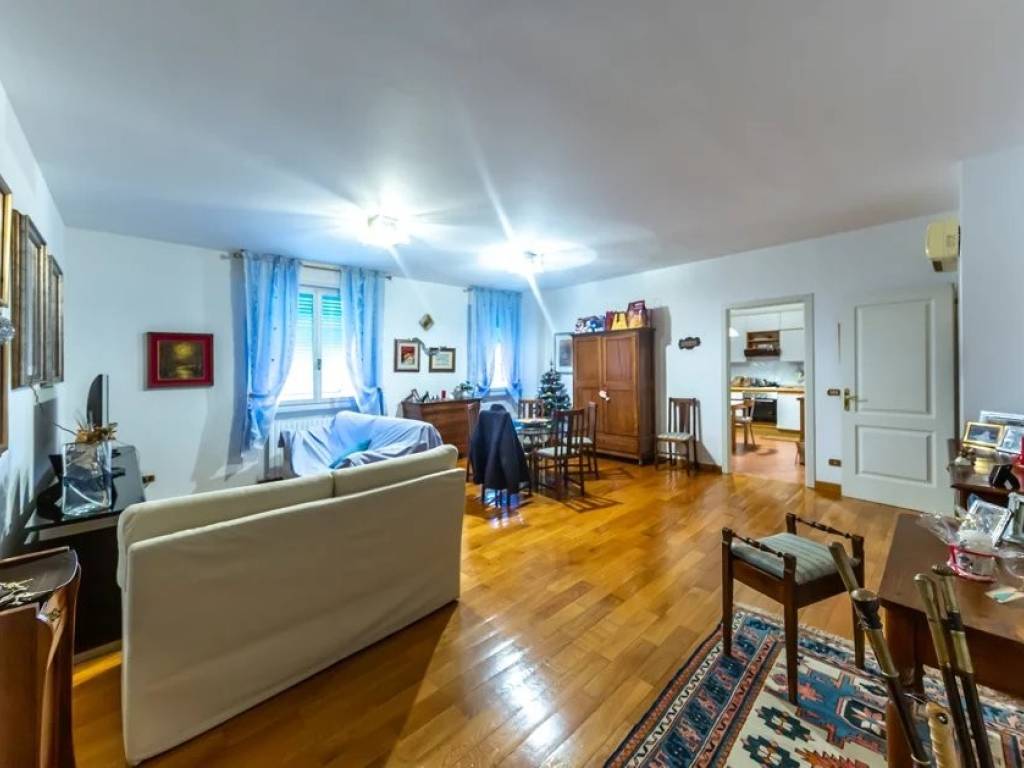 appartamento in vendita a Parma in zona Montanara