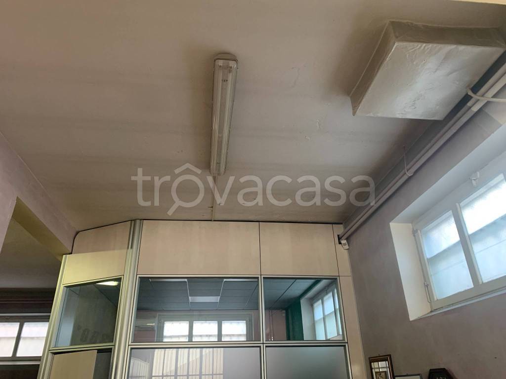 locale commerciale in vendita a Parma