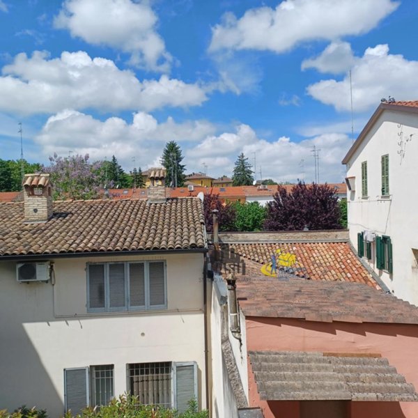 appartamento in vendita a Parma in zona Centro Storico