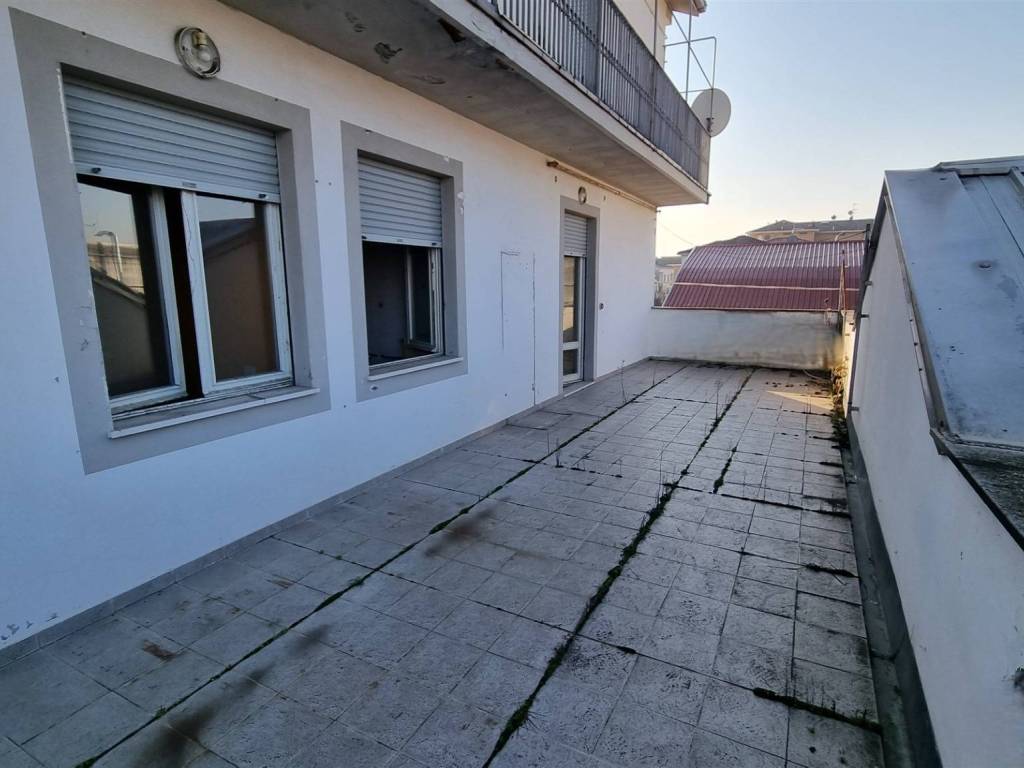intera palazzina in vendita a Parma in zona Pablo