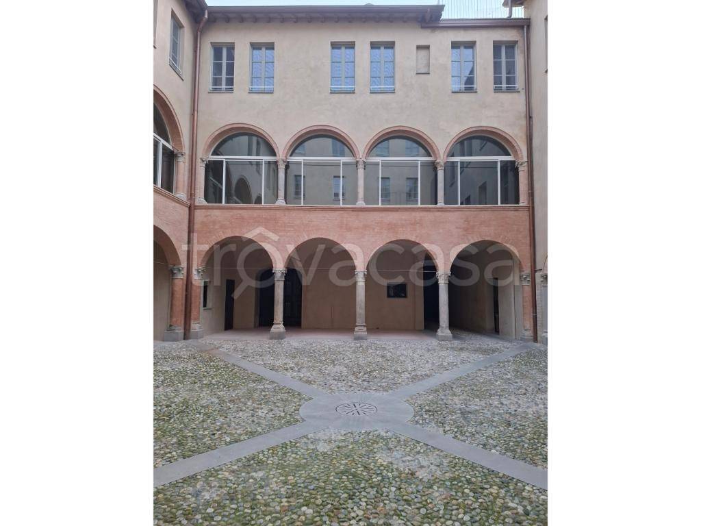 appartamento in vendita a Parma in zona Centro Storico