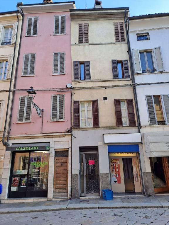 locale di sgombero in vendita a Parma in zona Centro Storico