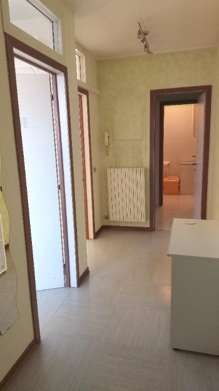 ufficio in vendita a Parma in zona Pablo