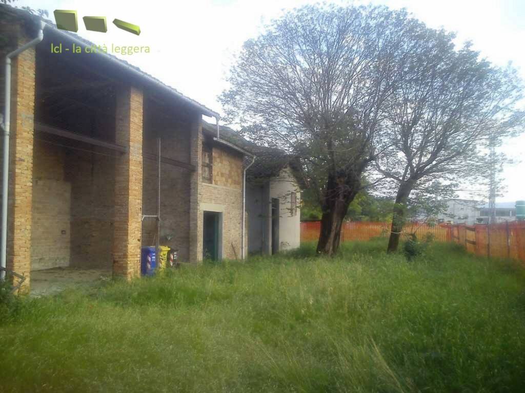 appartamento in vendita a Parma in zona Carignano