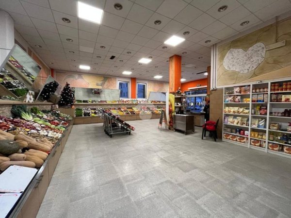 negozio in vendita a Parma