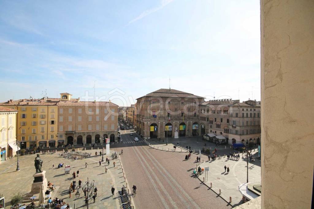 appartamento in vendita a Parma in zona Centro Storico