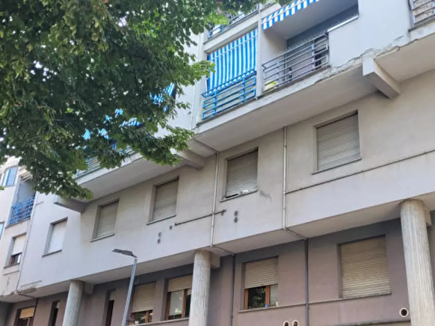 negozio in vendita a Parma in zona Crocetta