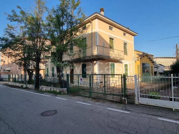 casa indipendente in vendita a Parma in zona Pilastrello