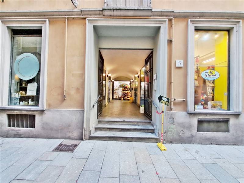 negozio in vendita a Parma in zona Centro Storico