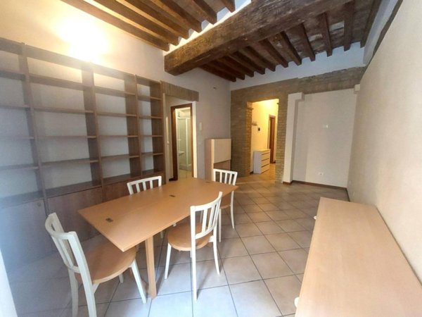 appartamento in vendita a Parma in zona Centro Storico