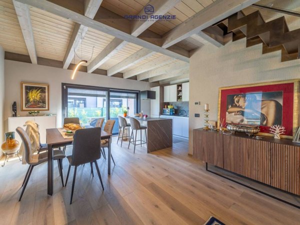 casa indipendente in vendita a Parma in zona Vicofertile