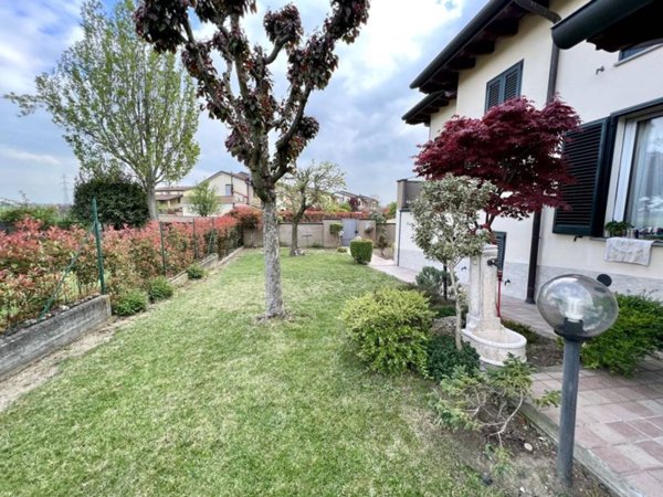 casa indipendente in vendita a Parma in zona Montanara