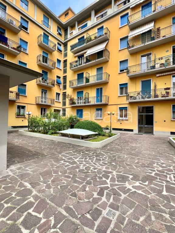 appartamento in vendita a Parma in zona Oltretorrente