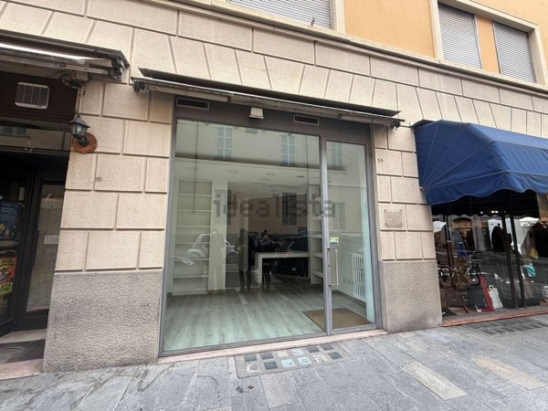 negozio in vendita a Parma in zona Centro Storico