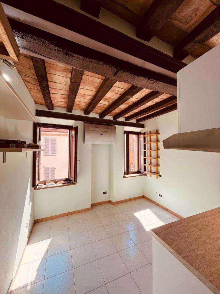 appartamento in vendita a Parma in zona Oltretorrente