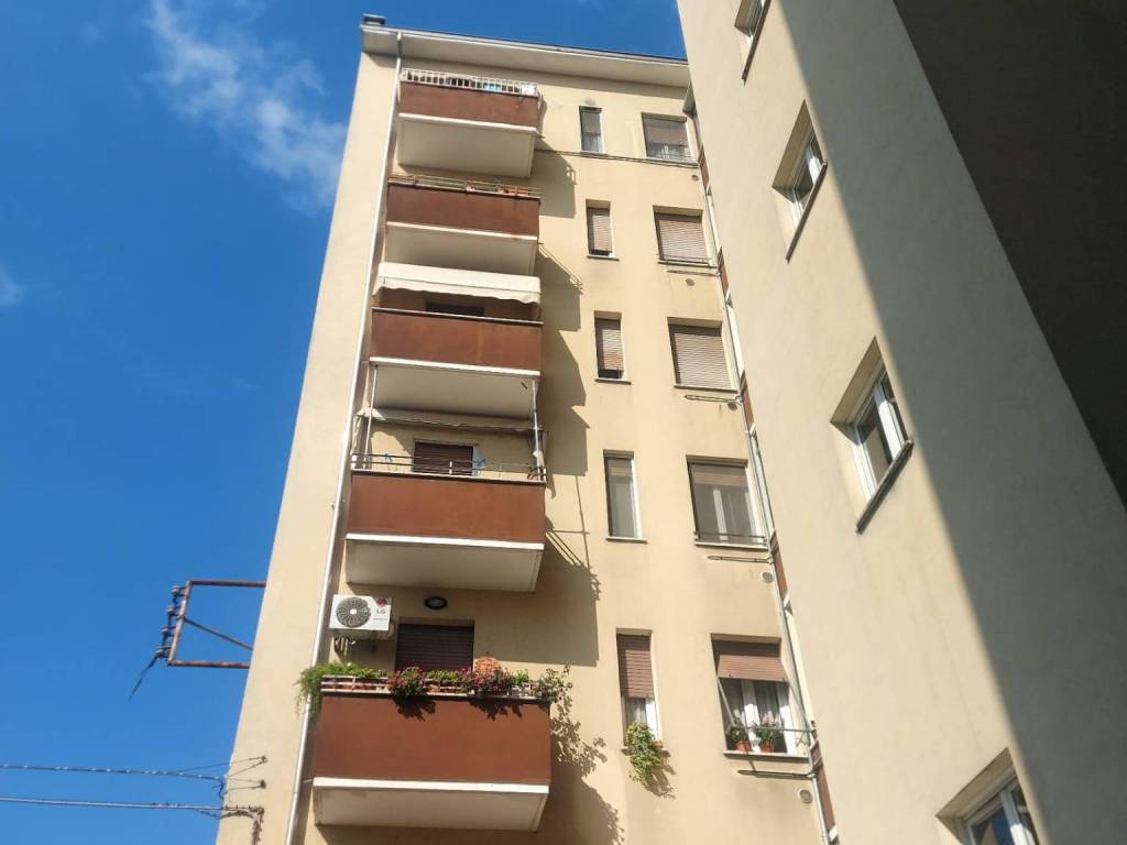 appartamento in vendita a Parma in zona San Leonardo