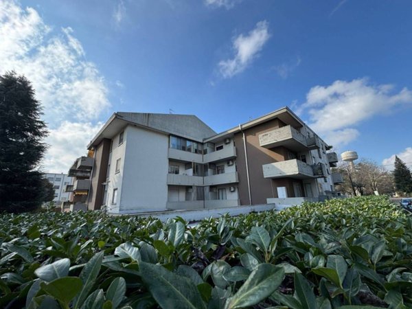 appartamento in vendita a Parma in zona Carignano