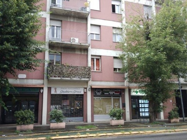 negozio in vendita a Parma in zona Pablo