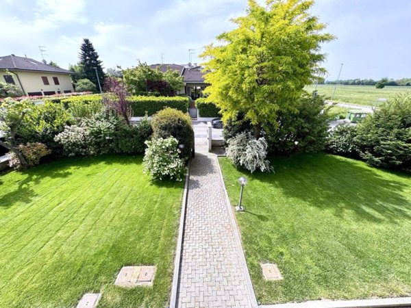 casa indipendente in vendita a Parma in zona Montanara