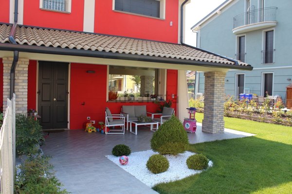 casa semindipendente in vendita a Parma in zona Vigatto