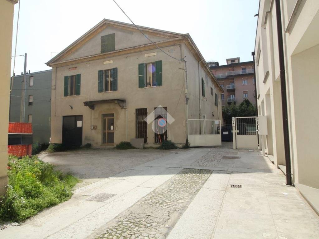 casa indipendente in vendita a Parma in zona San Lazzaro