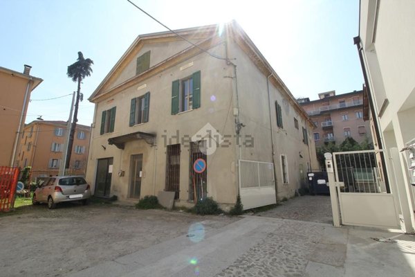 casa indipendente in vendita a Parma in zona San Lazzaro