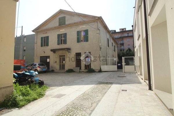 casa indipendente in vendita a Parma in zona San Lazzaro
