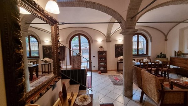 casa indipendente in vendita a Parma