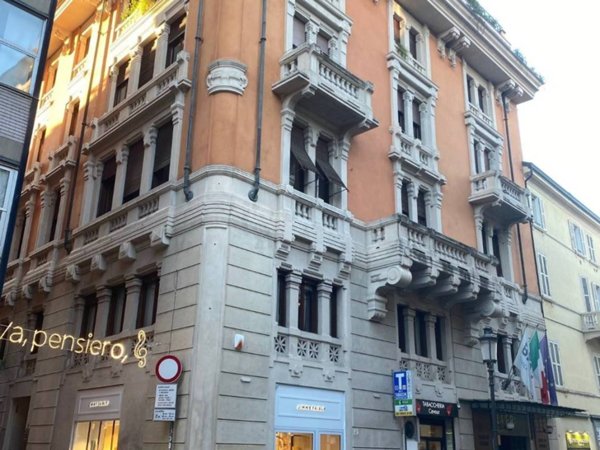 appartamento in vendita a Parma in zona Centro Storico