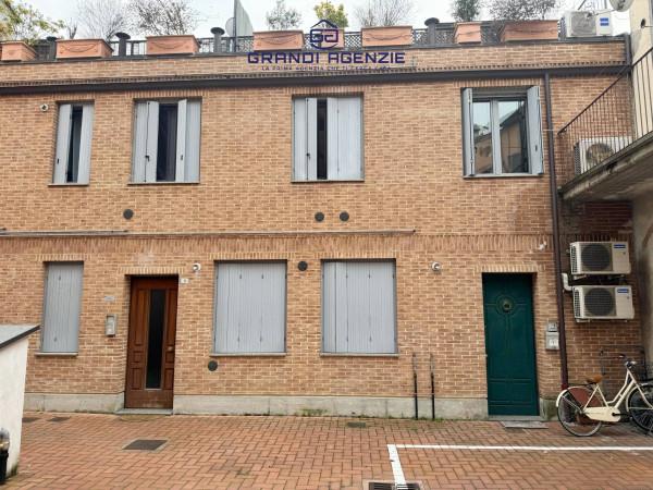 appartamento in vendita a Parma in zona Cittadella