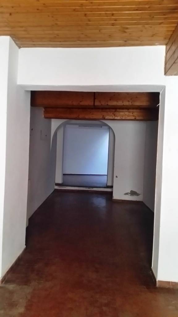 negozio in vendita a Parma in zona Oltretorrente