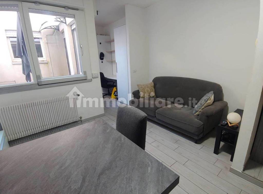 appartamento in vendita a Parma in zona Cittadella