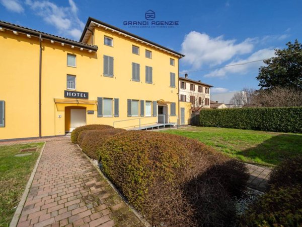 negozio in vendita a Parma in zona San Leonardo