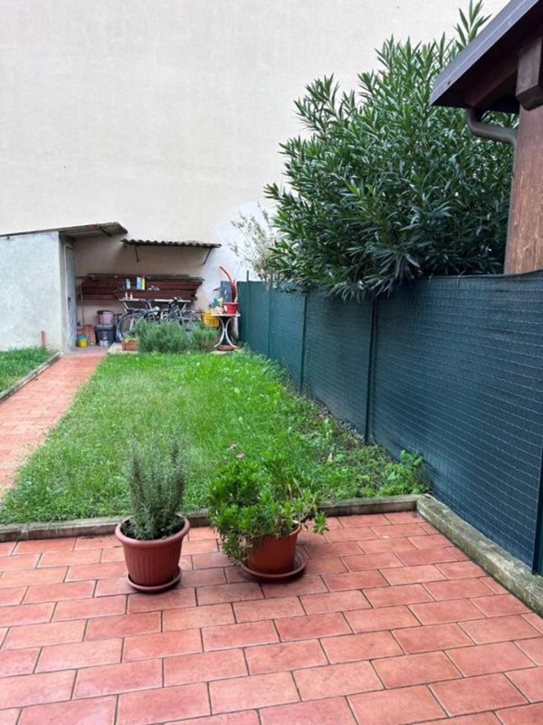 casa indipendente in vendita a Parma in zona Oltretorrente