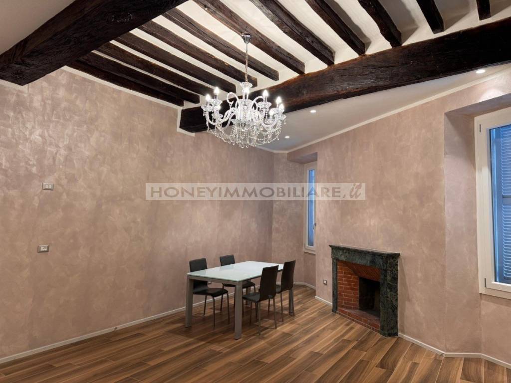 appartamento in vendita a Parma in zona Centro Storico